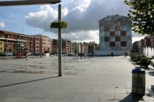 Plaza de la estación sin carpa